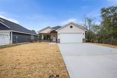928 Duckenfield, Tyler, TX 75701 - Photo 2