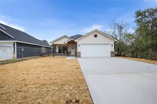 928 Duckenfield, Tyler, TX 75701 - Photo 2