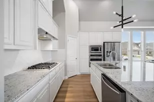 10028 Denali Dr, Little Elm, TX 75068 - Photo 6