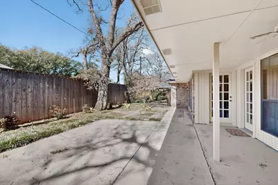 1505 Boundbrook Lane, Irving, TX 75060 - Photo 32