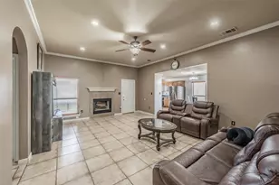 2315 Rogers Ave, Lancaster, TX 75134 - Photo 6