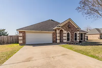 2315 Rogers Avenue, Lancaster, TX 75134 - Photo 2