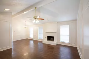 2025 Lorient Dr, Carrollton, TX 75007 - Photo 22