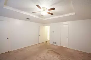 2025 Lorient Dr, Carrollton, TX 75007 - Photo 20