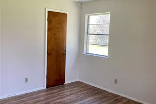 404 McSmith Ct, Granbury, TX 76048 - Photo 18