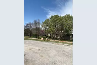 404 McSmith Court, Granbury, TX 76048 - Photo 2