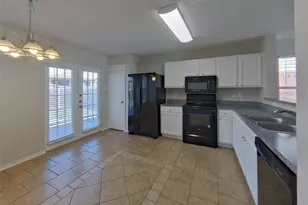 4604 Palm Ridge Dr, Fort Worth, TX 76133 - Photo 4