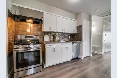 705 Reverchon Drive, Dallas, TX 75211 - Photo 8