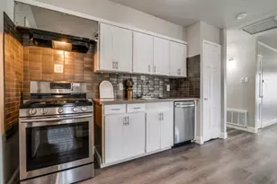 705 Reverchon Dr, Dallas, TX 75211 - Photo 8