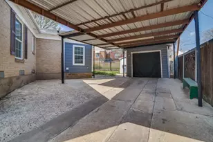 705 Reverchon Dr, Dallas, TX 75211 - Photo 20