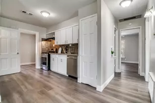 705 Reverchon Dr, Dallas, TX 75211 - Photo 10