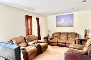 3619 Falls Dr, Dallas, TX 75211 - Photo 2