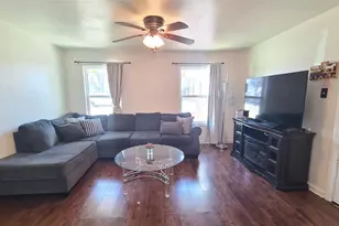 1536 Hilltop Dr, Garland, TX 75042 - Photo 4