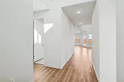 1052 Alberta Spruce Road, Justin, TX 76247 - Photo 4