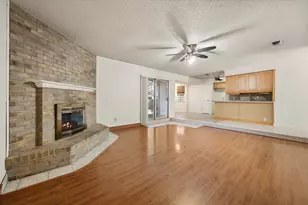 5301 School Hill Cir, Arlington, TX 76017 - Photo 6