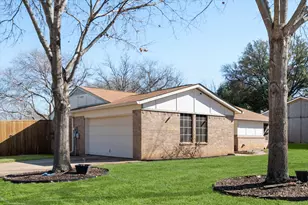 5301 School Hill Cir, Arlington, TX 76017 - Photo 2