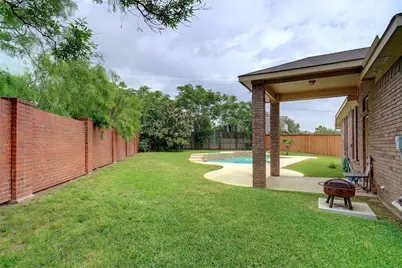 800 Chrissy Creek Lane, Euless, TX 76040 - Photo 22