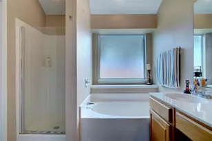 800 Chrissy Creek Ln, Euless, TX 76040 - Photo 16