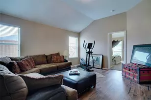 800 Chrissy Creek Ln, Euless, TX 76040 - Photo 20