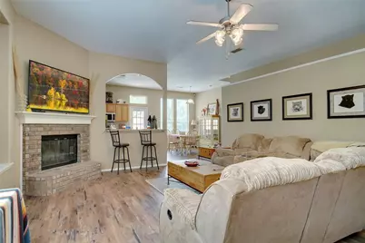 800 Chrissy Creek Lane, Euless, TX 76040 - Photo 2