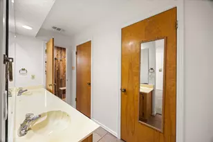 1113 Woodridge Dr, Azle, TX 76020 - Photo 14