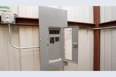 1300 W Day Street, Denison, TX 75020 - Photo 22