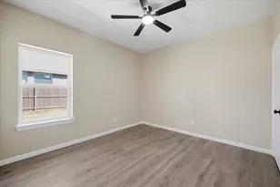 2222 Water Crest Ln, Glenn Heights, TX 75154 - Photo 18