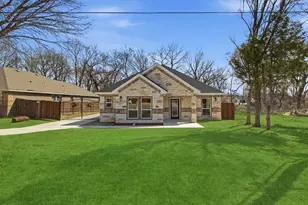 2222 Water Crest Ln, Glenn Heights, TX 75154 - Photo 1