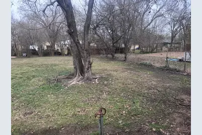 2025 Cedar Street, Paris, TX 75460 - Photo 18