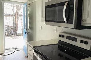 127 E Walker St, Denison, TX 75021 - Photo 4