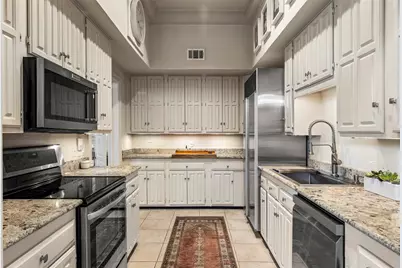 3424 Gillespie #5, Dallas, TX 75219 - Photo 12