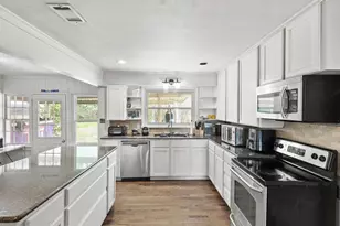 3709 Bellaire Cir, Fort Worth, TX 76109 - Photo 2