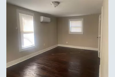 1009 E Humbolt Street, Fort Worth, TX 76104 - Photo 6