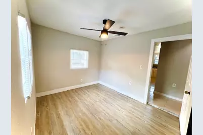 425 Grandview Avenue, Dallas, TX 75223 - Photo 14