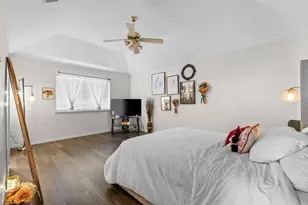 2110 Oak Forest Dr, Garland, TX 75042 - Photo 32