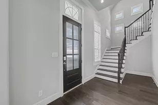 704 18th St, Plano, TX 75074 - Photo 2