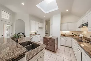 3108 Creekwood Ct, Bedford, TX 76021 - Photo 10