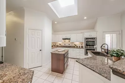 3108 Creekwood Court, Bedford, TX 76021 - Photo 12