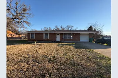 131 Hillcrest Street, Jacksboro, TX 76458 - Photo 1