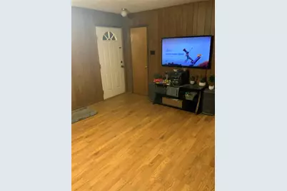 131 Hillcrest Street, Jacksboro, TX 76458 - Photo 2