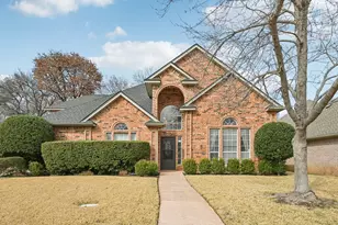 4519 Edge Creek Ln, Arlington, TX 76017 - Photo 1