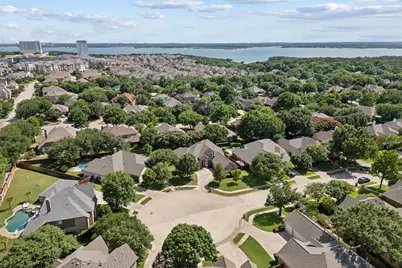 2509 Woodstone Court, Flower Mound, TX 75022 - Photo 4