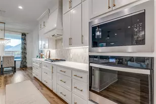 11008 Familia Real Dr, Benbrook, TX 76126 - Photo 8