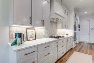 11008 Familia Real Dr, Benbrook, TX 76126 - Photo 12