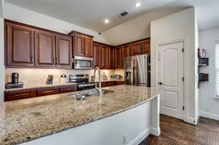 1812 Southridge Dr, Van Alstyne, TX 75495 - Photo 6