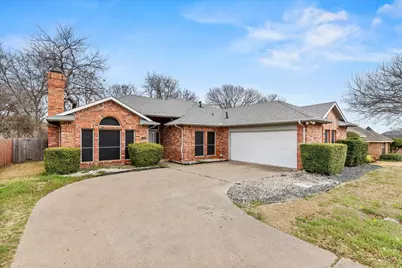 1021 Crestwood Court, DeSoto, TX 75115 - Photo 2