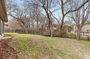 1021 Crestwood Ct, DeSoto, TX 75115 - Photo 32