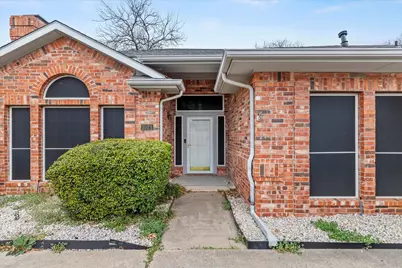 1021 Crestwood Court, DeSoto, TX 75115 - Photo 4