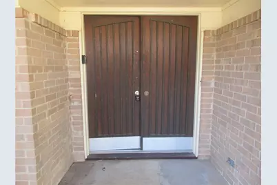 302 Cardinal Creek Drive, Duncanville, TX 75137 - Photo 2