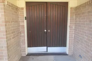 302 Cardinal Creek Dr, Duncanville, TX 75137 - Photo 2